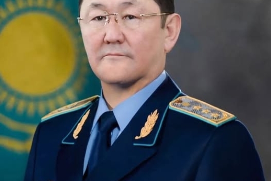 Заңды қорықпай, құрметтейтін ұрпақты қалай тәрбиелеуге болады? Оған жауап – профилактикада, білім беруде және дана тәлімгерлікте. Бүгін, өкінішке қарай, кейбір жасөспірімдер төбелес пен одан да ауыр қылмыстарға барып жүр. Көпшілігі заңды бұзып жатқанын бі