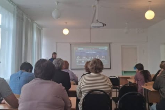 #Адалазамат 4 қыркүйекте КММ «Нижнеборлық мектеп бөбекжай бақша кешені» жалпы мектептік ата-аналар жиналысы өтті.   Жиналыс барысында ата-аналар мектеп жарғысымен, оқушылардың сырт келбетіне қойылатын талаптармен танысты. Сонымен қатар, тайм-менеджмент пе