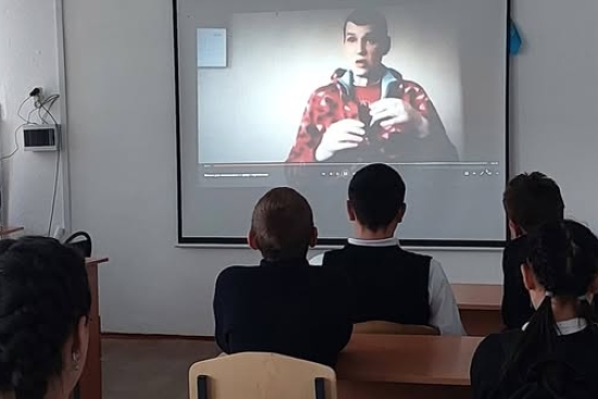 27 ноября, ребята 9 класса   посмотрели   документальный  фильм 